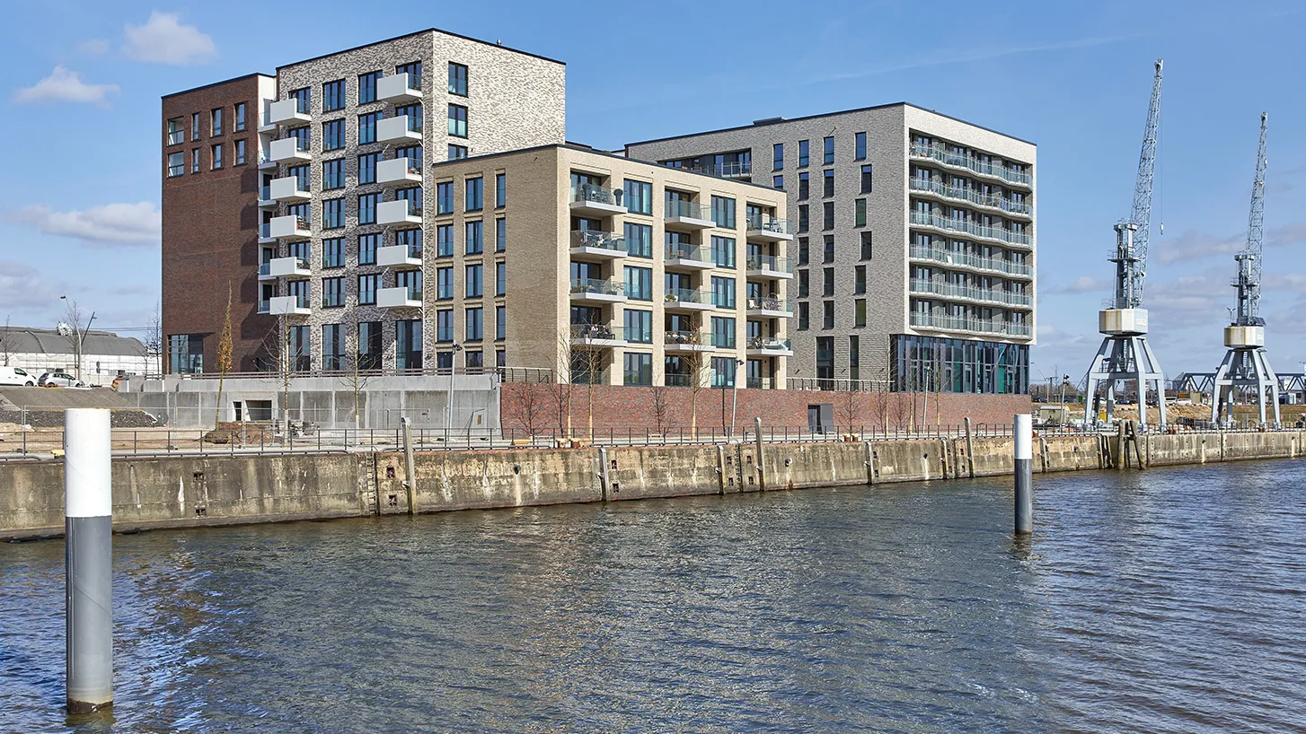 Impressionen aus dem Baakenhafen Wasserseite