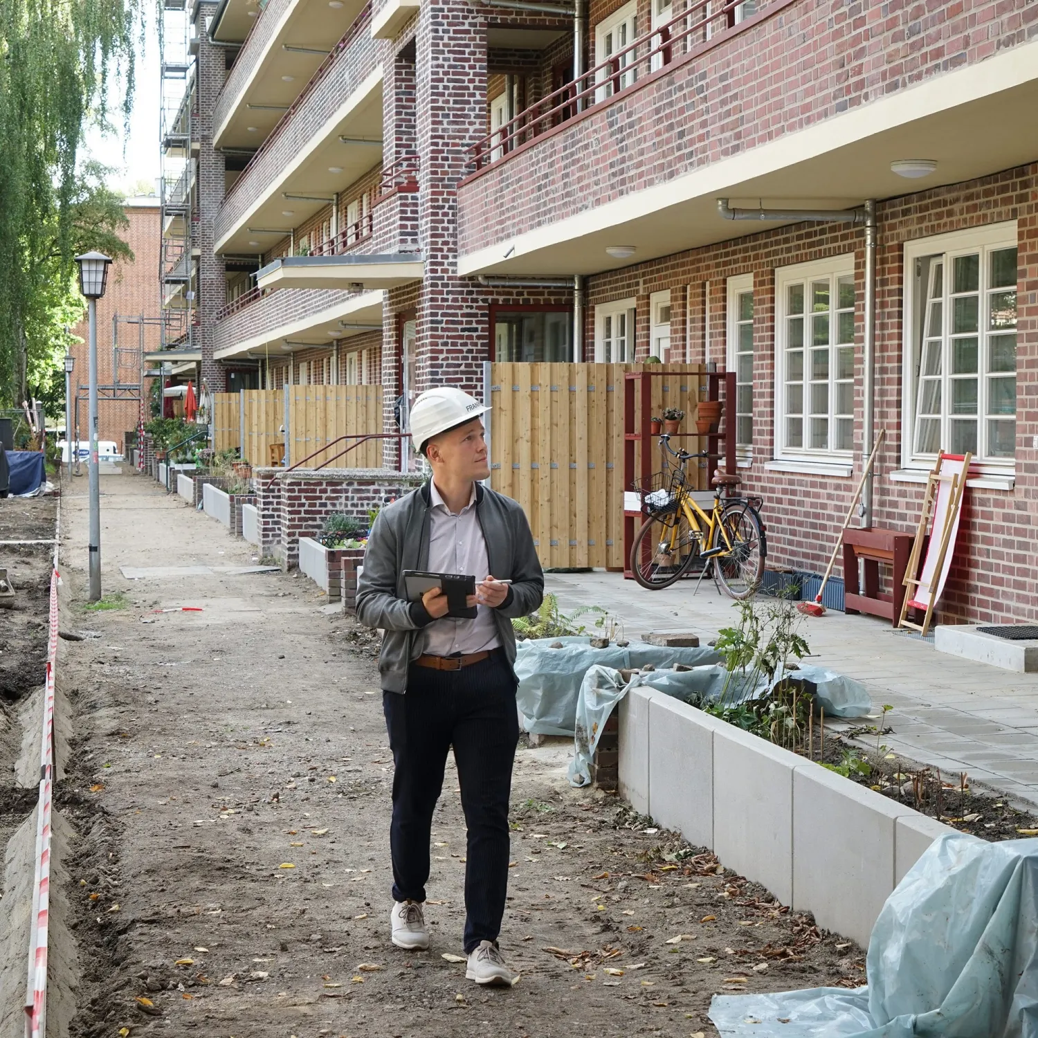 Mitarbeiter am Laubenganghaus